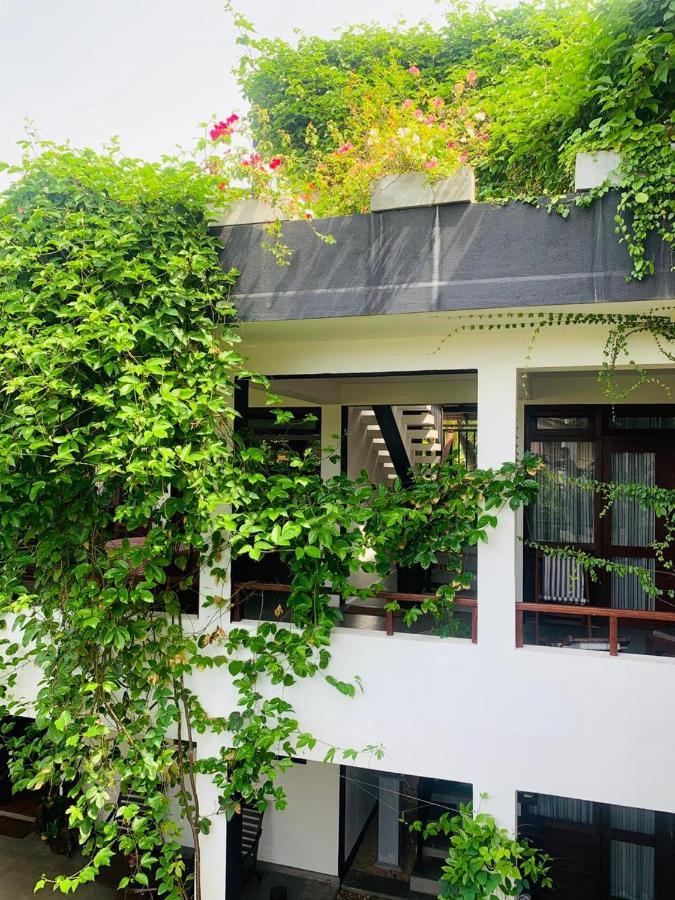 Villa A & A Хиккадува Экстерьер фото