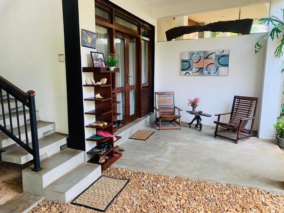 Villa A & A Хиккадува Экстерьер фото