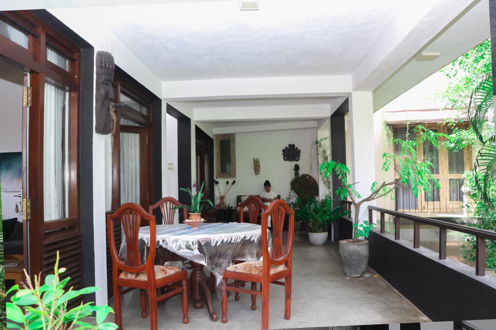 Villa A & A Хиккадува Экстерьер фото