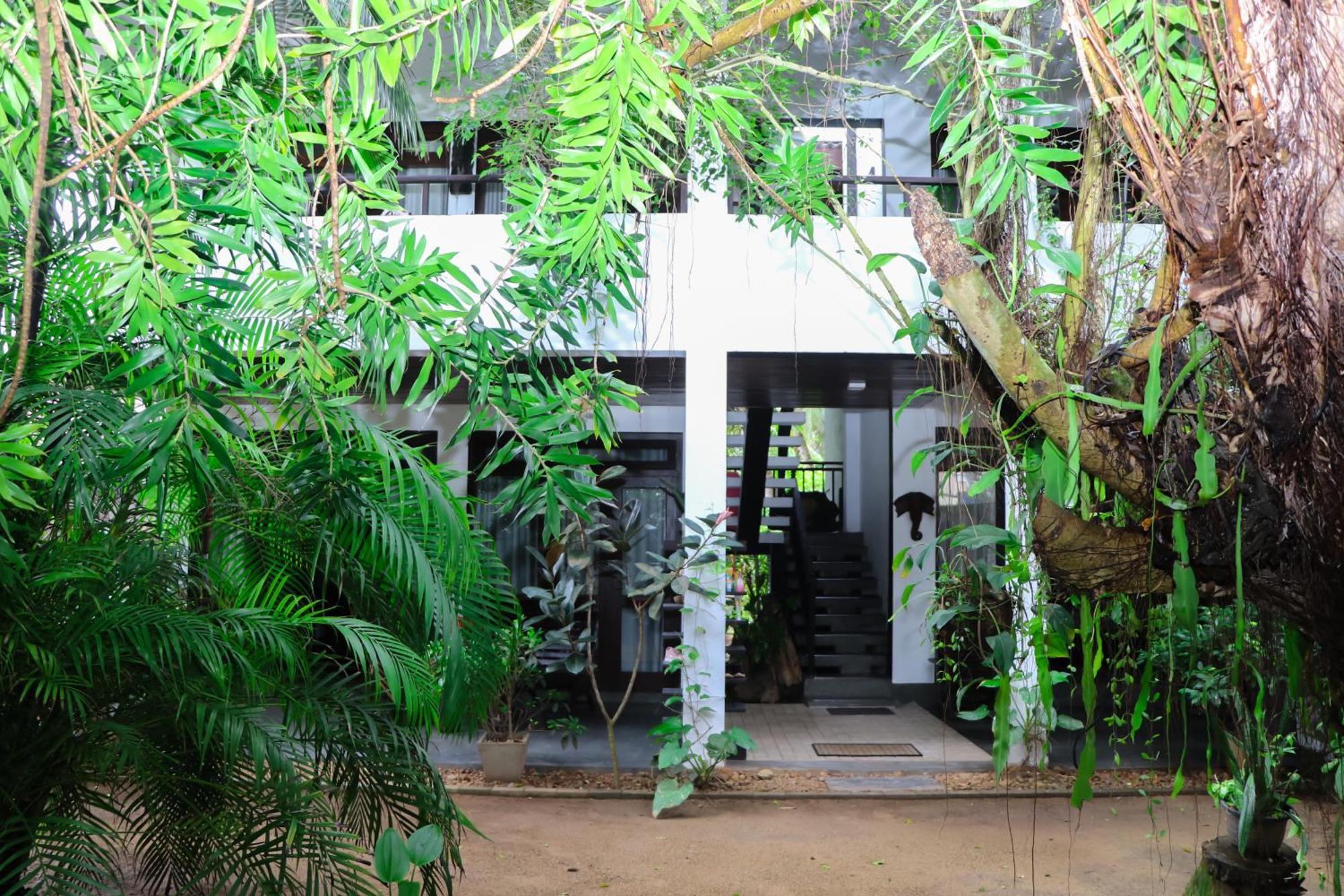 Villa A & A Хиккадува Экстерьер фото