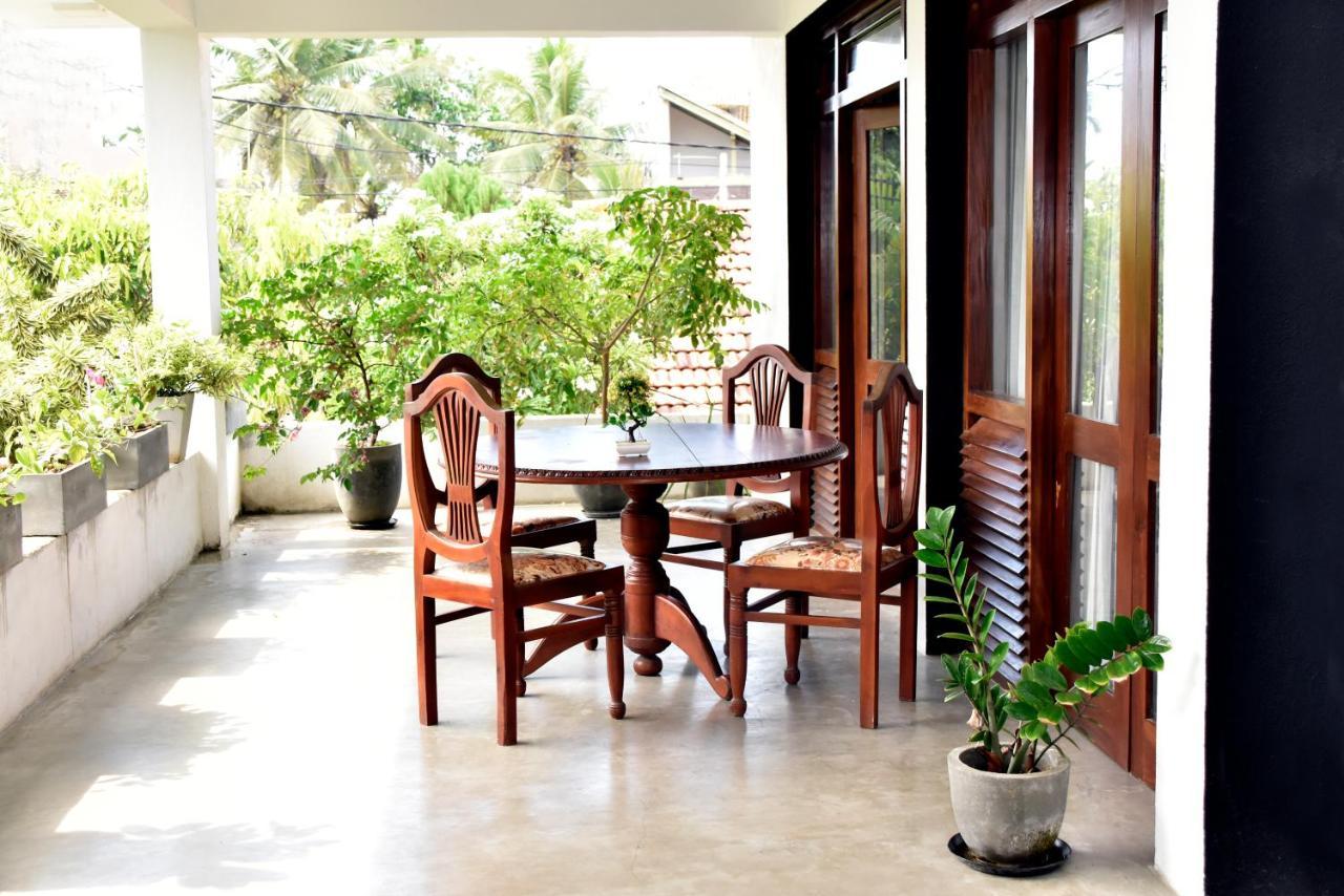 Villa A & A Хиккадува Экстерьер фото